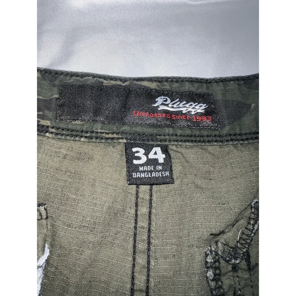 Plugg Jeans Men's Heavy Camouflage Cargo Shorts Size 34 Y2K Military Camo Grunge